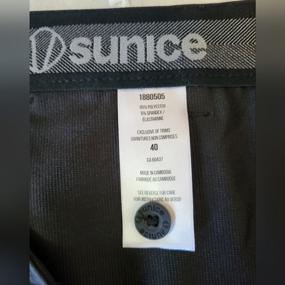 NEW- Sunice Men's Dark Gray Flat Front Shorts, Size 40 - Picture 4 of 6